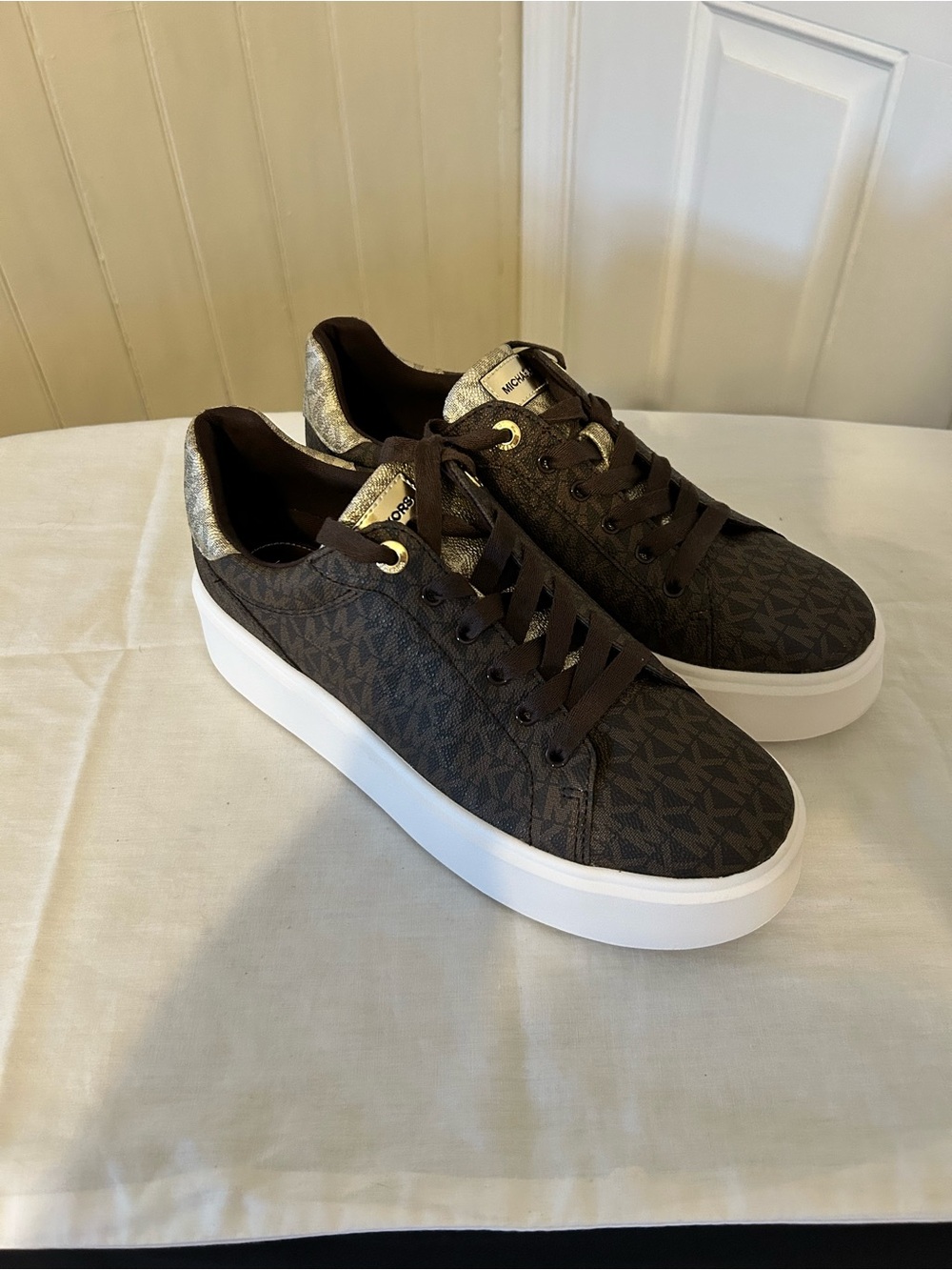 NWT Michael Kors Romey Metallic Two-Tone Logo Platform Sneakers/Size 11
